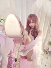 [Cosplay] Anime Blogger Xiaomei Ma - (Christmas Selfie) Purple Love