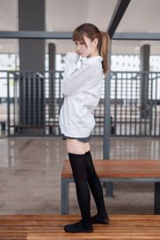 [Wind Field] NR 039 Biała koszula i czarne jedwabne piękne nogawki