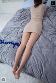 Model Wanping "First Love Nude Colors" [Iss aan IESS] Mooie benen in kousen