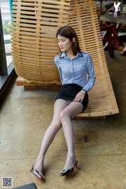 [IESS异思趣向] Model: Ziwei "Favourite Fruit Tea" Stockings and Beautiful Feet