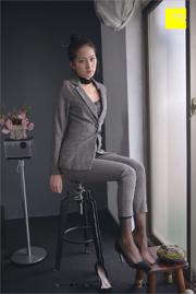 Xiaoxiao "Korte netkousen, lange broeken en werkplek" [Iss to IESS] Silky Foot Bento 241
